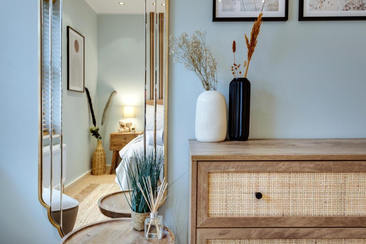 The Rafters - 2 Bedroom Apartment - Central Location - Vibrant Atmosphere Canterbury Eksteriør bilde